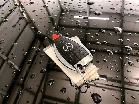 Used 2018 Mercedes-Benz C 300 4MATIC Sedan image 9