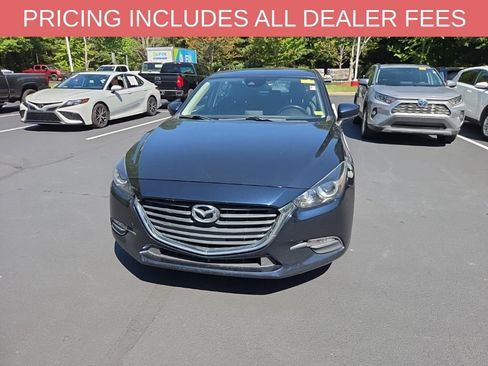 Used 2017 MAZDA MAZDA3 Touring FWD image 11