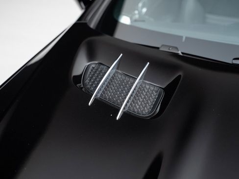 Used 2019 Mercedes-Benz SL 550 image 16