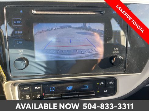 Used 2018 Toyota Corolla LE FWD image 31