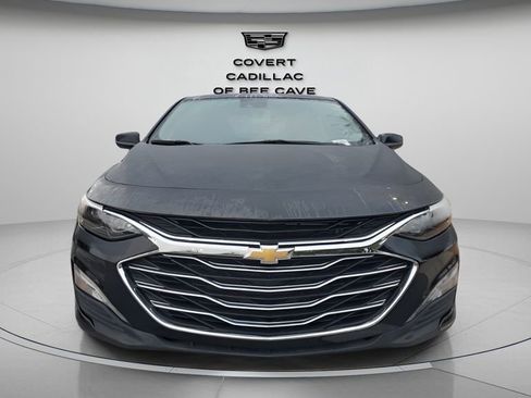 Used 2025 Chevrolet Malibu LT image 2