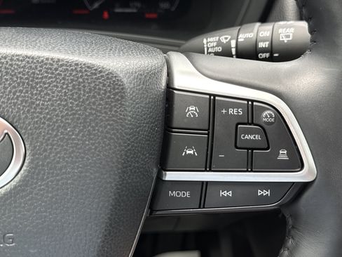 Used 2026 Toyota Grand Highlander FWD image 25