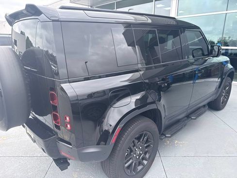 Used 2025 Land Rover Defender 110 S AWD/4WD image 2