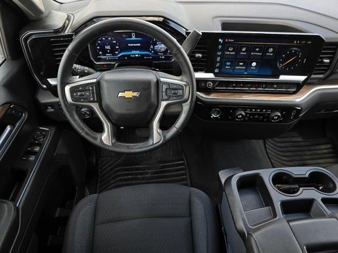 Used 2024 Chevrolet Silverado 1500 LT AWD/4WD image 14
