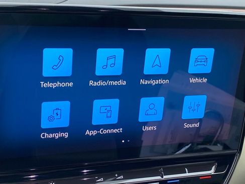 Certified 2024 Volkswagen ID.4 2WD image 13