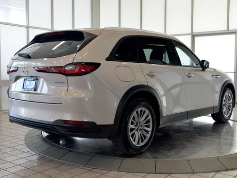 Certified 2024 MAZDA CX-90 Plug-In Hybrid w/ Preferred AWD/4WD image 8