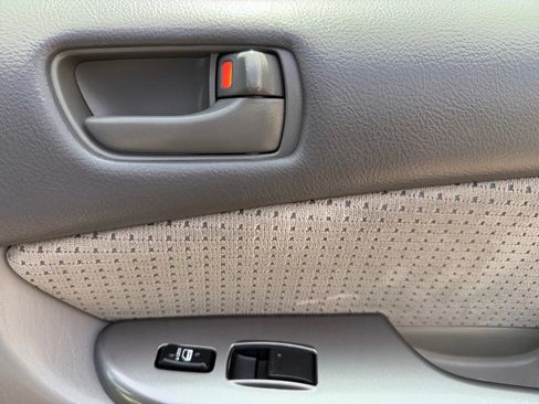 Used 2009 Toyota Sienna LE FWD image 27