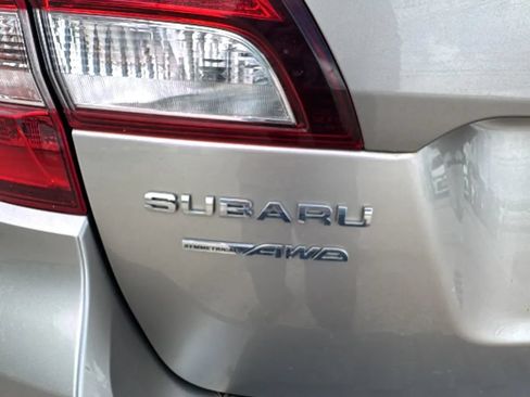 Used 2016 Subaru Outback 3.6R Limited AWD/4WD image 25