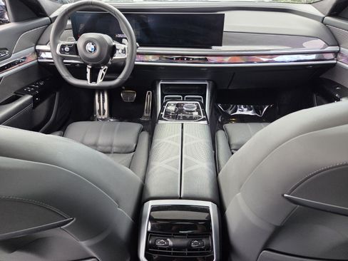 Certified 2023 BMW 740i RWD image 13