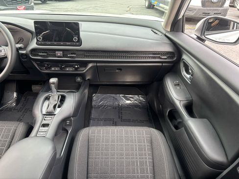 Used 2025 Honda HR-V LX image 21