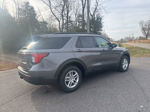 New 2026 Ford Explorer Active image 3