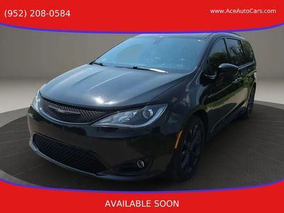 Used 2019 Chrysler Pacifica Touring-L