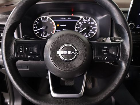 Used 2023 Nissan Rogue S image 3