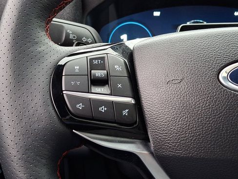 Used 2025 Ford Explorer ST image 22