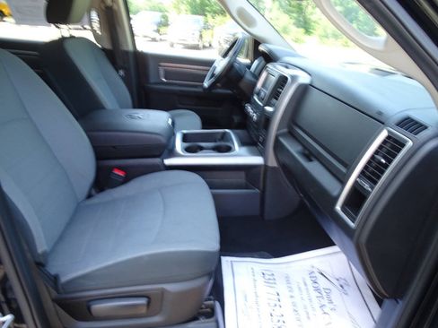 Used 2021 RAM 1500 4x4 Crew Cab Classic SLT w/ Luxury Group image 37