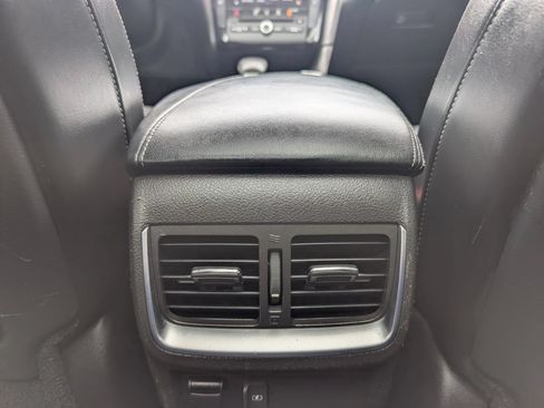 Used 2019 INFINITI QX50 Luxe AWD/4WD image 23