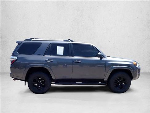 Used 2021 Toyota 4Runner SR5 AWD/4WD image 5