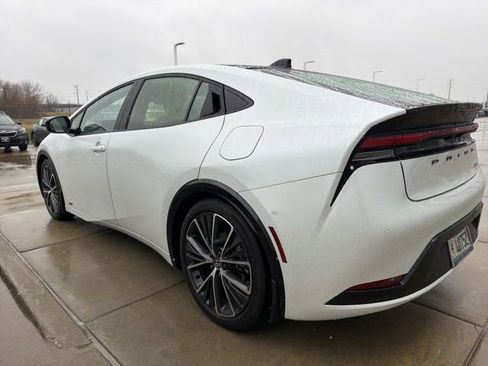Used 2023 Toyota Prius Limited image 3