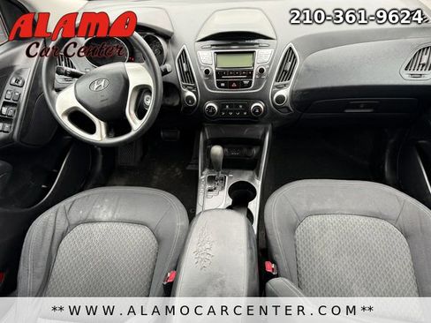 Used 2012 Hyundai Tucson GL image 17