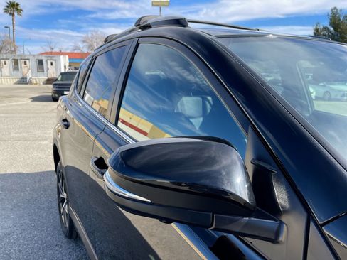 Used 2017 Toyota RAV4 SE w/ Advanced Technology Package image 15