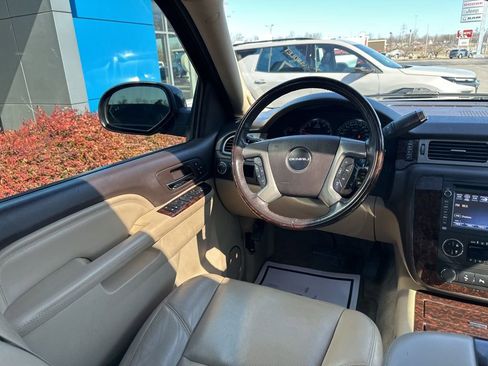 Used 2013 GMC Yukon Denali image 16