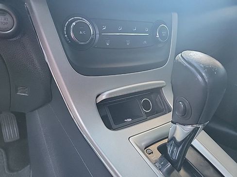 Used 2015 Nissan Sentra SV FWD image 28