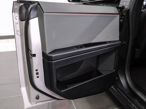 Used 2025 Tesla Cybertruck AWD Crew Cab image 51
