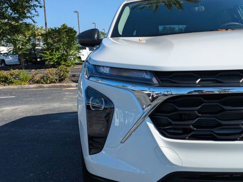 New 2026 Chevrolet Trax LS w/ Driver Confidence Package image 10