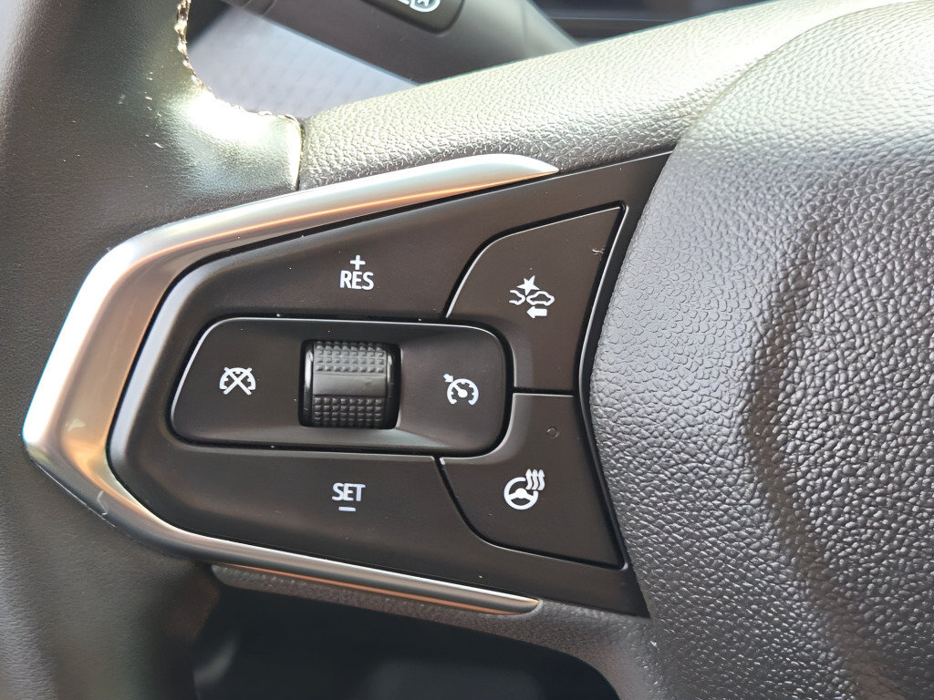 Certified 2024 Chevrolet Trax ACTIV w/ Driver Confidence Package FWD image 34