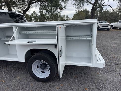 New 2025 Ford F450 XLT w/ XLT Value Package image 27