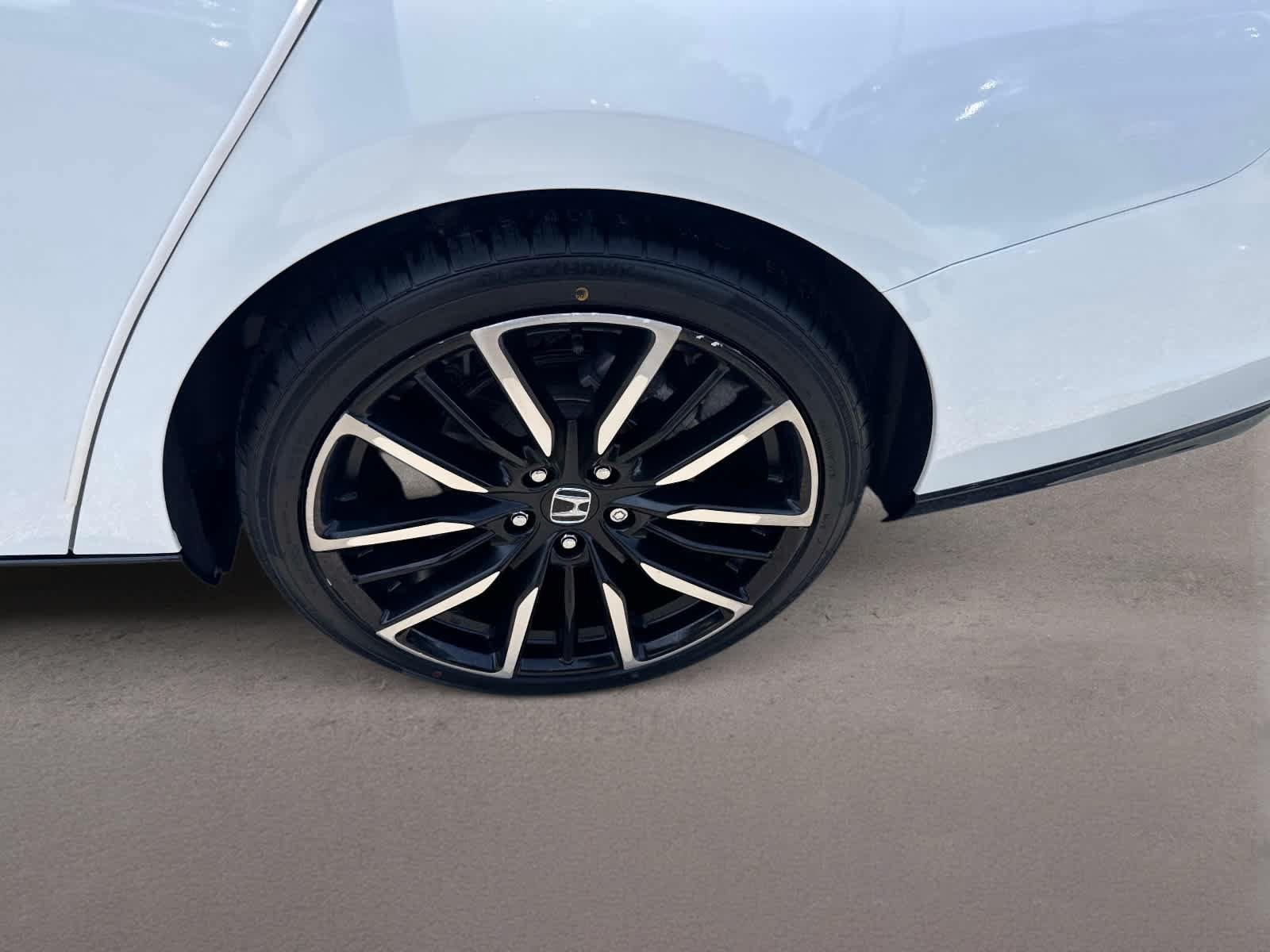 Used 2023 Honda Accord Touring image 13