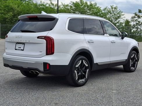 Used 2023 Kia Telluride S AWD/4WD image 9