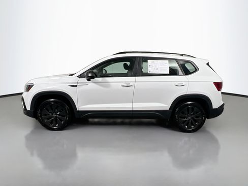 Used 2024 Volkswagen Taos S FWD image 9