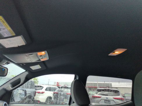 Used 2018 Toyota Tacoma TRD Sport image 21