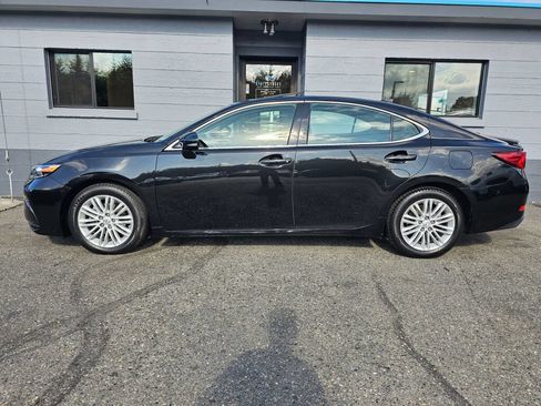 Used 2017 Lexus ES 350 FWD image 2