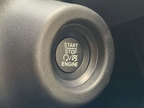 Used 2025 RAM ProMaster 2500 w/ Safety Group FWD image 21