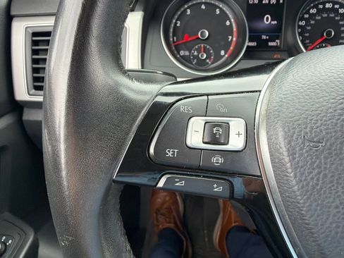 Used 2019 Volkswagen Atlas SE FWD image 17