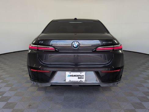 New 2025 BMW i7 eDrive50 w/ Premium Package image 8