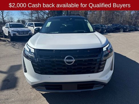 New 2026 Nissan Pathfinder Platinum image 9