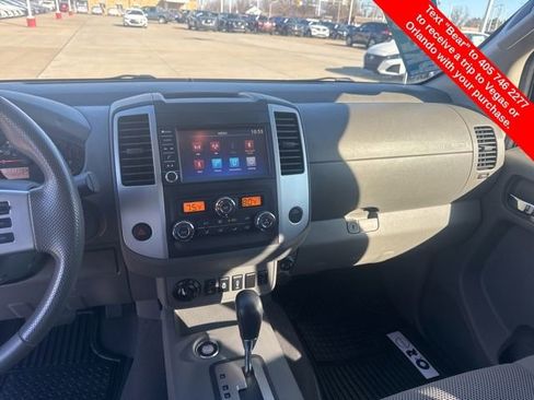 Used 2020 Nissan Frontier SV image 17
