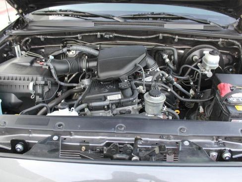 Used 2012 Toyota Tacoma 2WD Double Cab w/ Convenience Pkg image 34