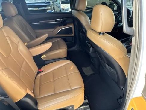 Used 2021 Kia Telluride SX w/ Towing Package FWD image 7
