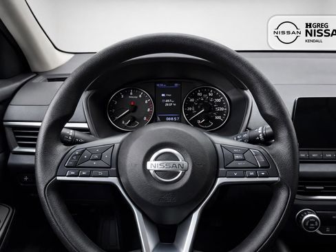 Certified 2024 Nissan Altima 2.5 S FWD image 8