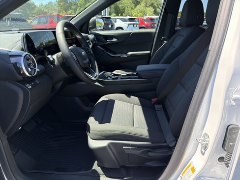 New 2026 Chevrolet Equinox LT w/ Safety and Technology Package FWD image 9