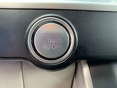 Used 2024 Kia Carnival LX image 37