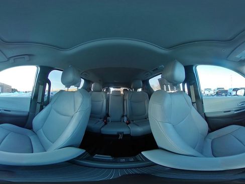 Used 2025 Toyota Sienna XLE image 44