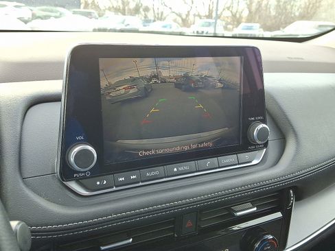 Certified 2022 Nissan Rogue SV image 21