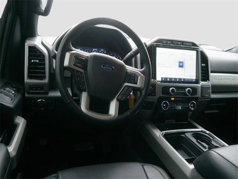 Used 2022 Ford F350 Lariat w/ Chrome Package image 8