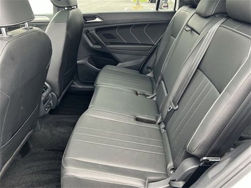 Used 2023 Volkswagen Tiguan SE R-Line image 23