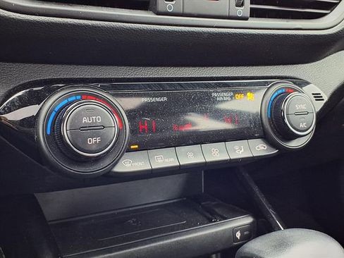 Used 2024 Kia Forte GT-Line w/ GT-Line Premium Package image 11